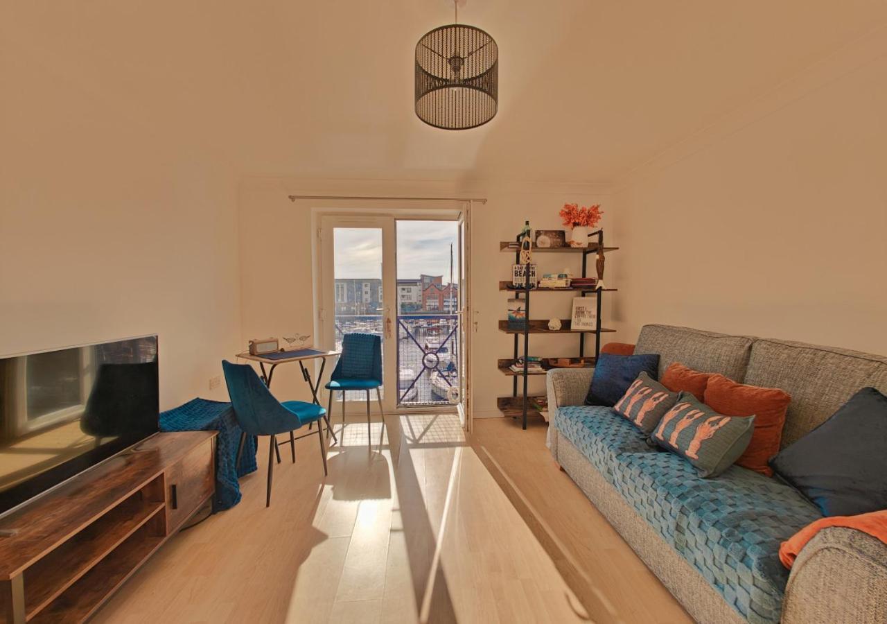 Apartment Weavers House *